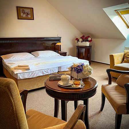 Hotel U Zeleneho Stromu Nepomuk Dış mekan fotoğraf