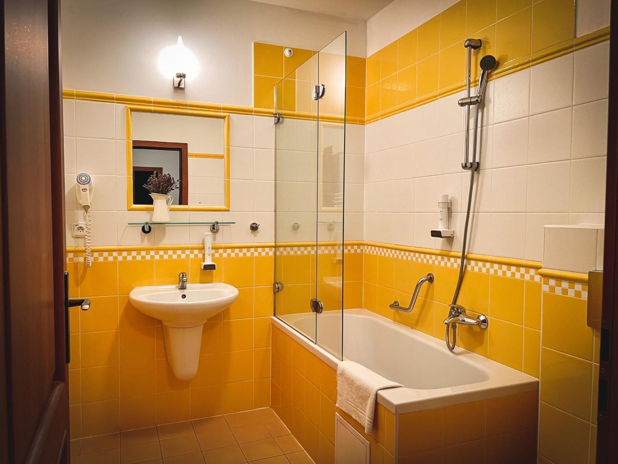 Hotel U Zeleneho Stromu Nepomuk Dış mekan fotoğraf