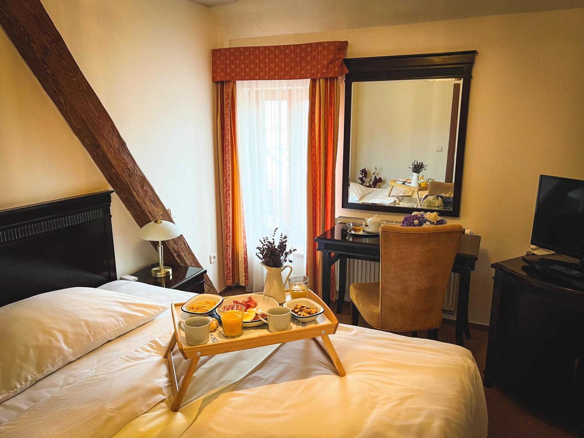 Hotel U Zeleneho Stromu Nepomuk Dış mekan fotoğraf