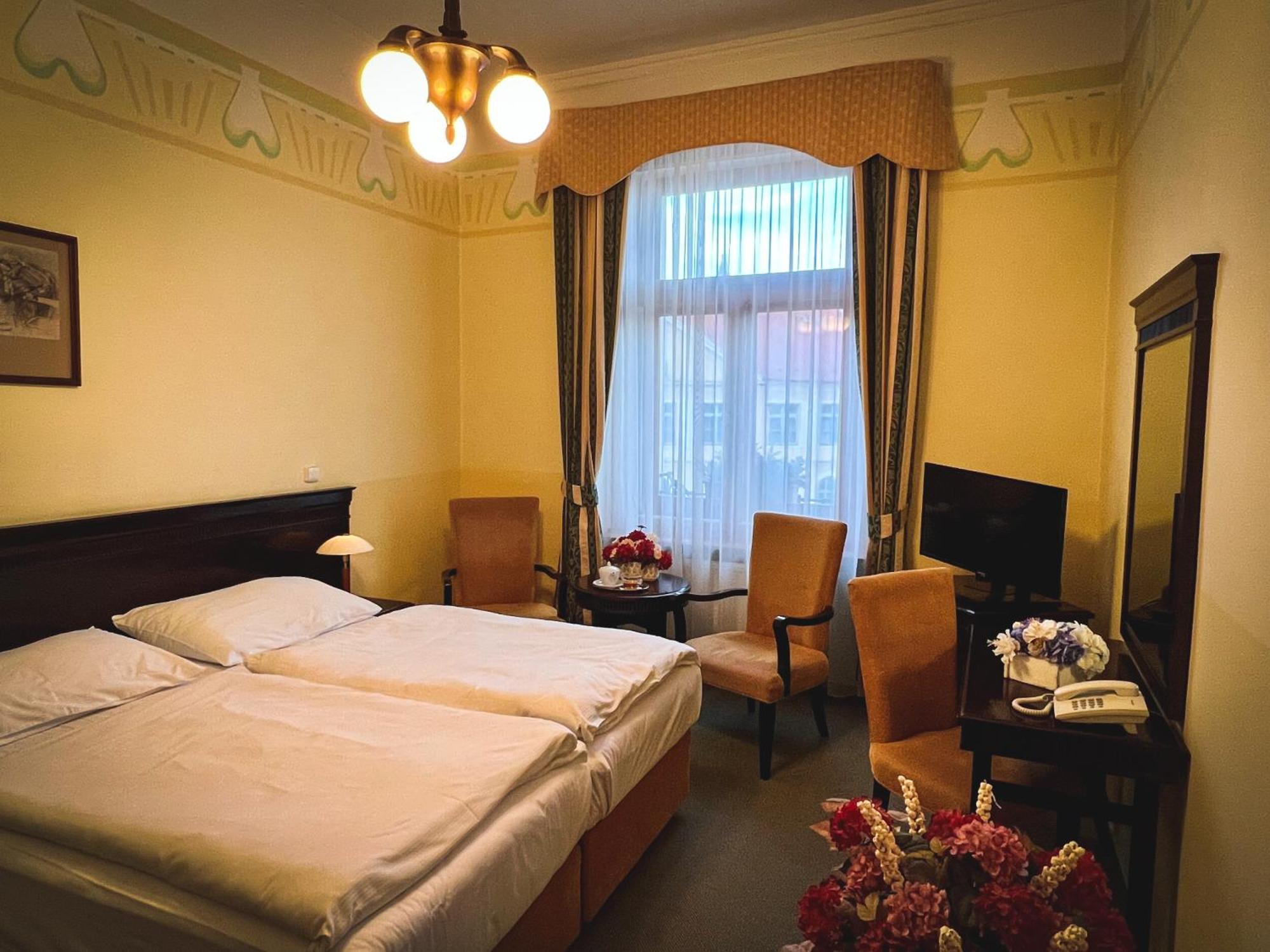 Hotel U Zeleneho Stromu Nepomuk Dış mekan fotoğraf