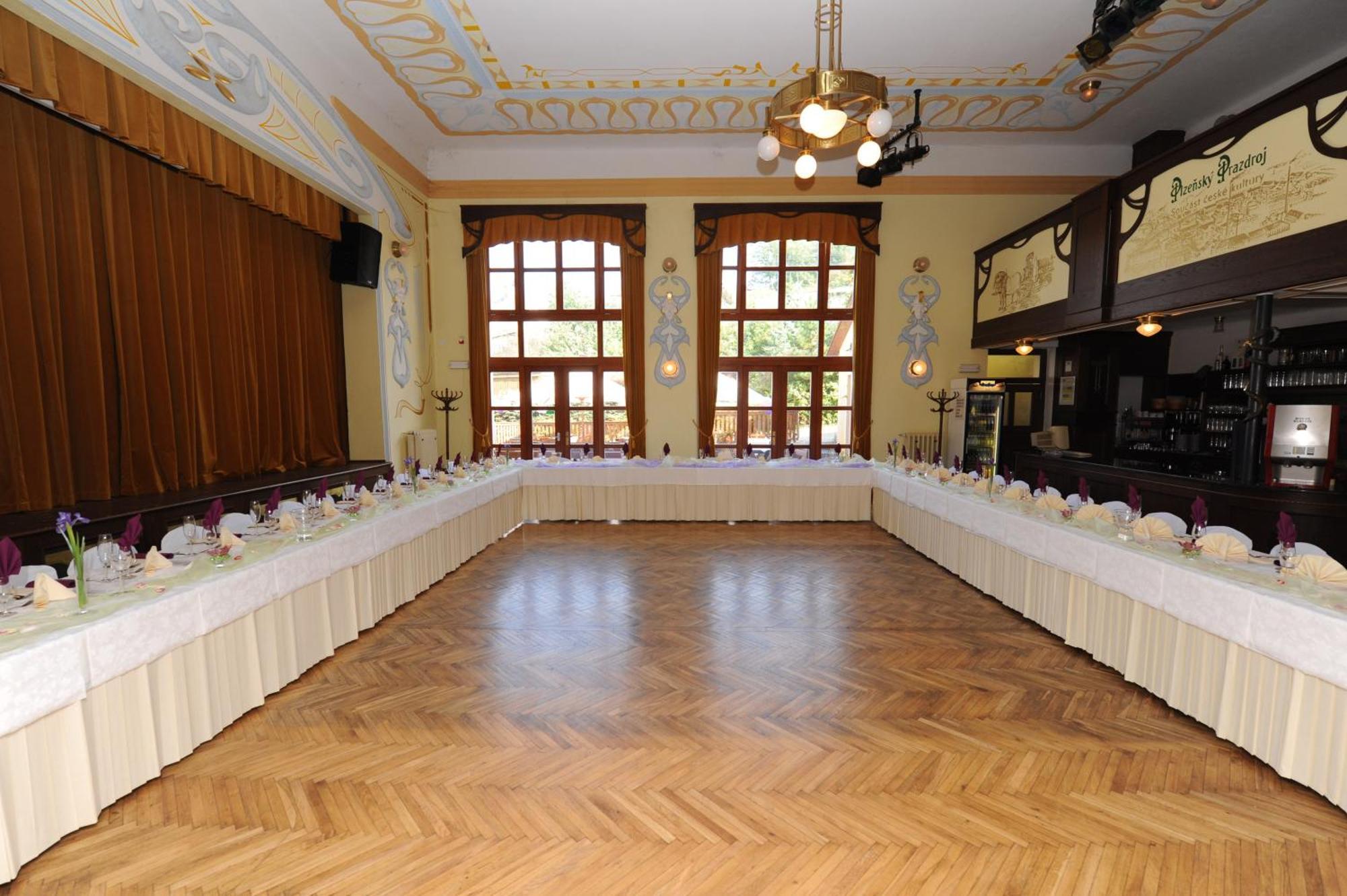 Hotel U Zeleneho Stromu Nepomuk Dış mekan fotoğraf
