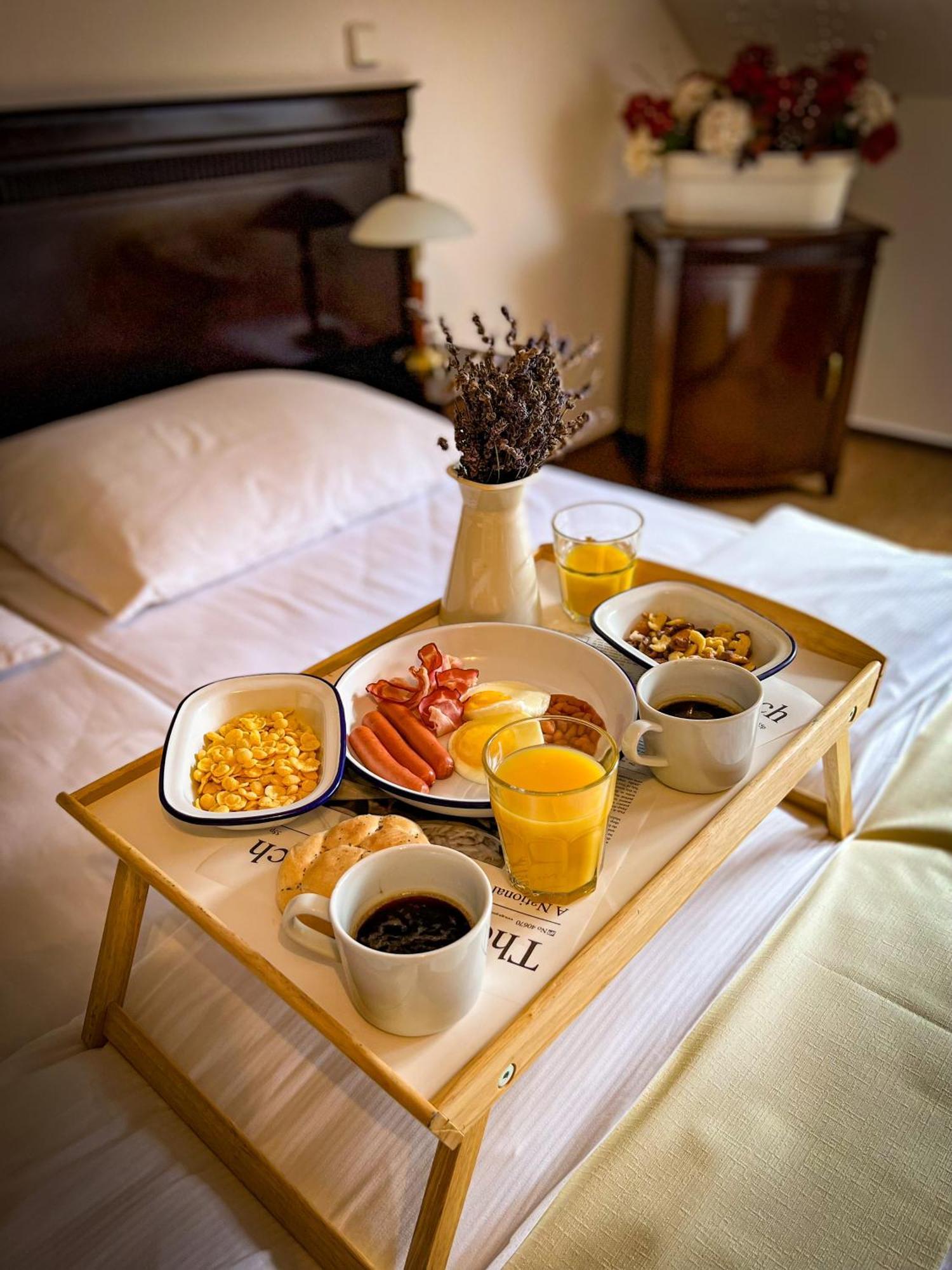 Hotel U Zeleneho Stromu Nepomuk Dış mekan fotoğraf