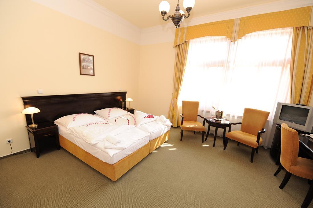 Hotel U Zeleneho Stromu Nepomuk Dış mekan fotoğraf